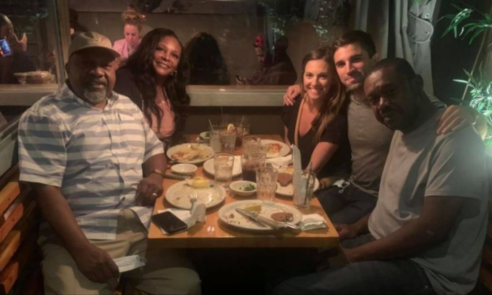 Kind couple reunite homeless man with his family after 20 years apart ...
